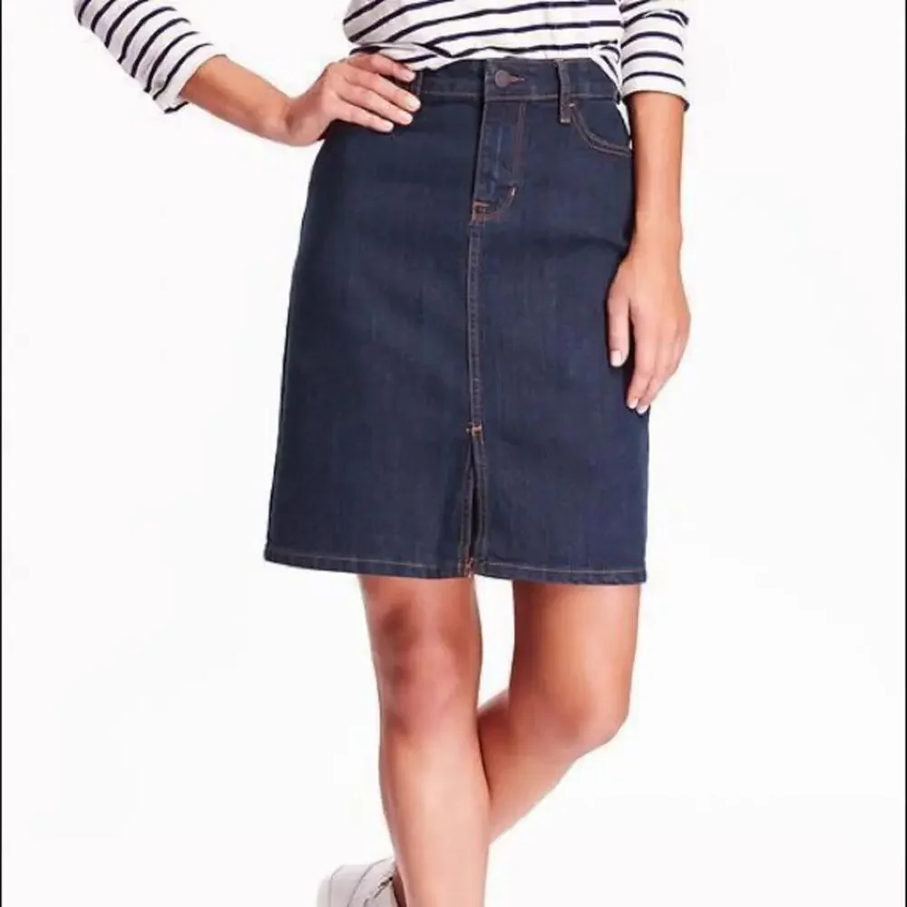 Old Navy Dark Denim Pencil Skirt HR w/Front Vent - Picture 2 of 5